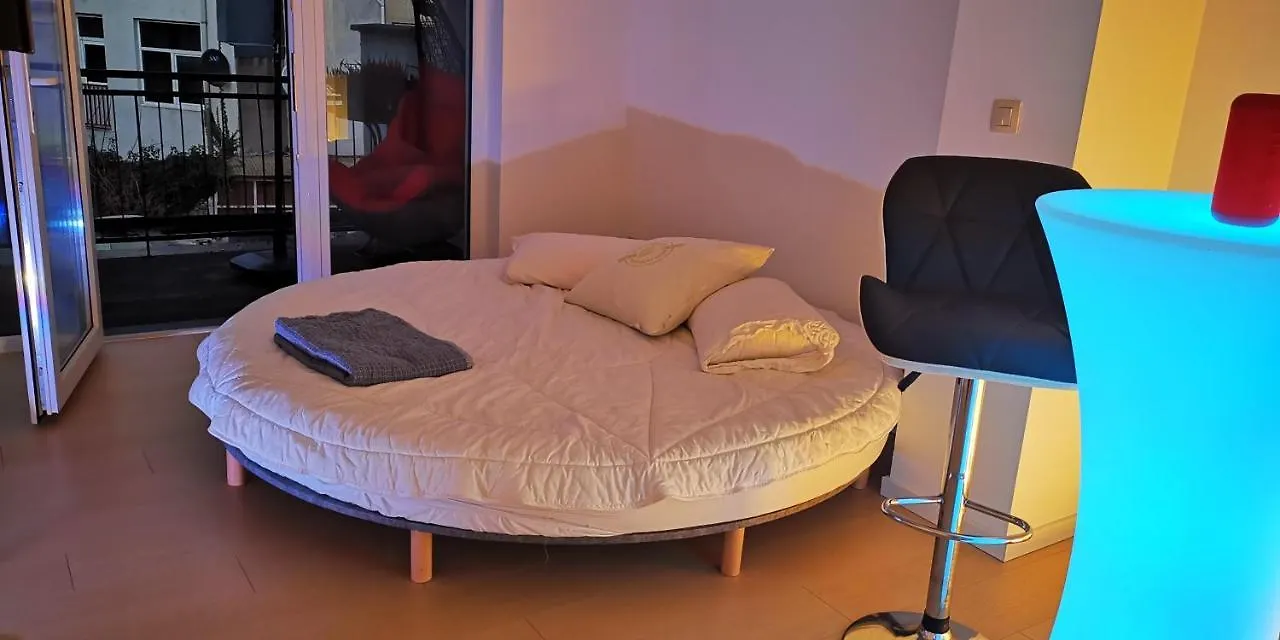 Studio Entier Moderne Et Avec Terrasse Lägenhet Bryssel